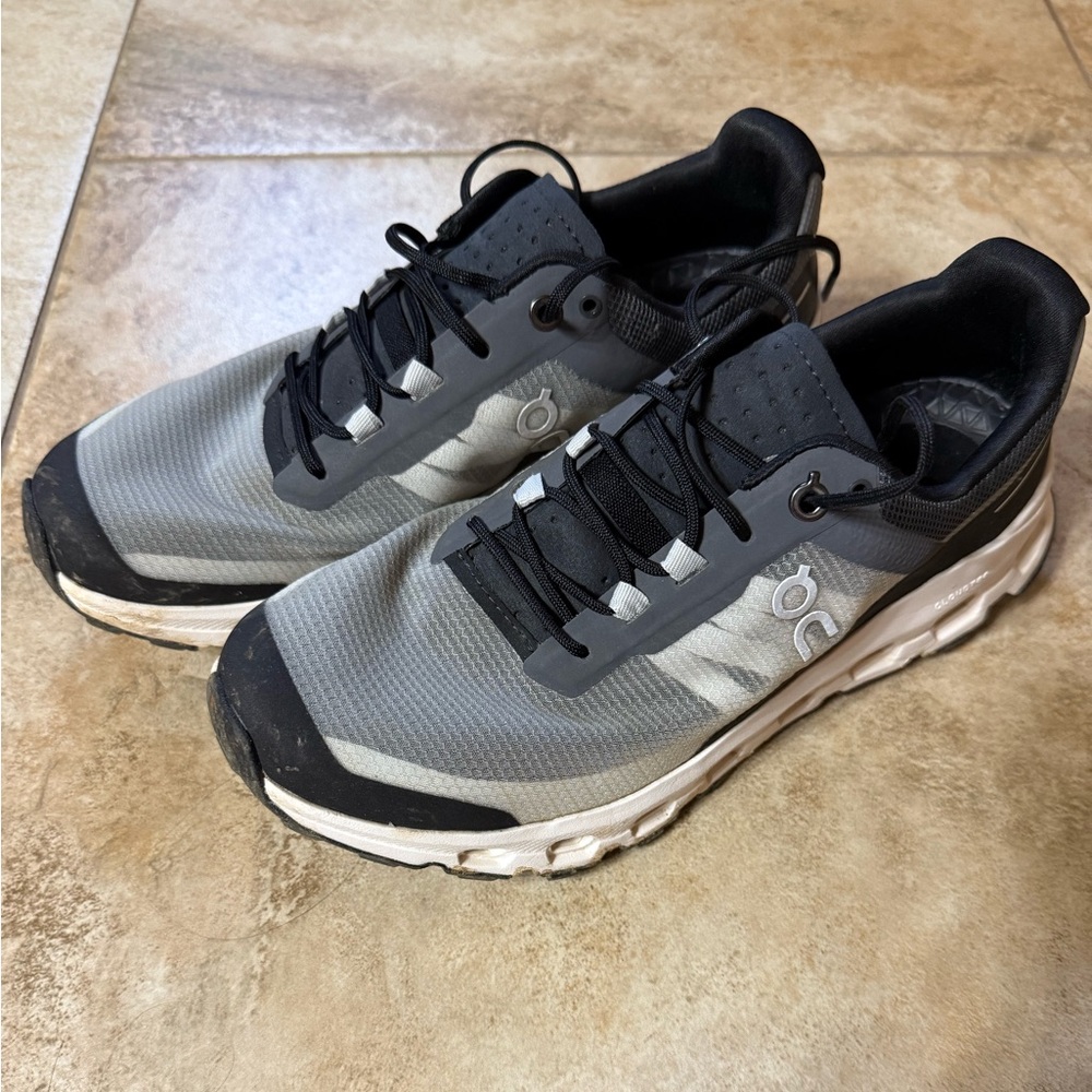On Cloud Hiking Shoes - size 8
